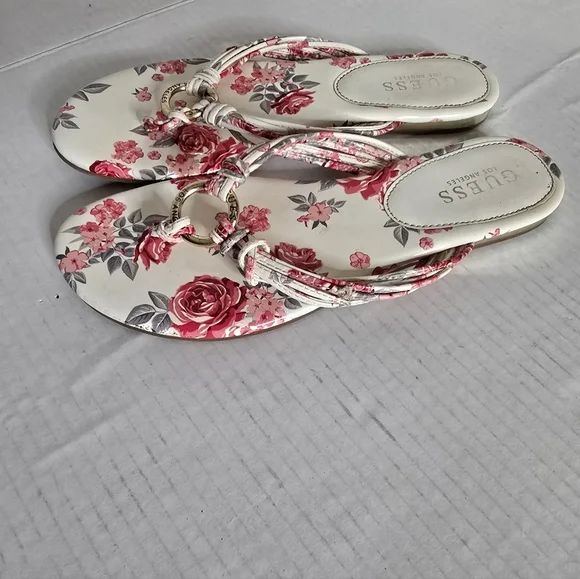 Guess Floral Sandals with Red and Gray Design Size 8 - Picture 3 of 3